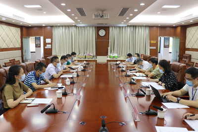 江門市新冠肺炎防控辦商貿(mào)防控組農(nóng)貿(mào)市場(chǎng)防控工作專班到我市開展農(nóng)貿(mào)市場(chǎng)疫情防控工作督導(dǎo)檢查