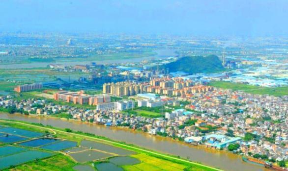 廣東中山市北端一個鎮(zhèn),和佛山、廣州交界,是全國千強(qiáng)鎮(zhèn)
