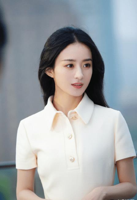 趙麗穎離婚后狀態(tài)回春，運(yùn)動(dòng)裝淡妝拍廣告被贊“重返18歲”